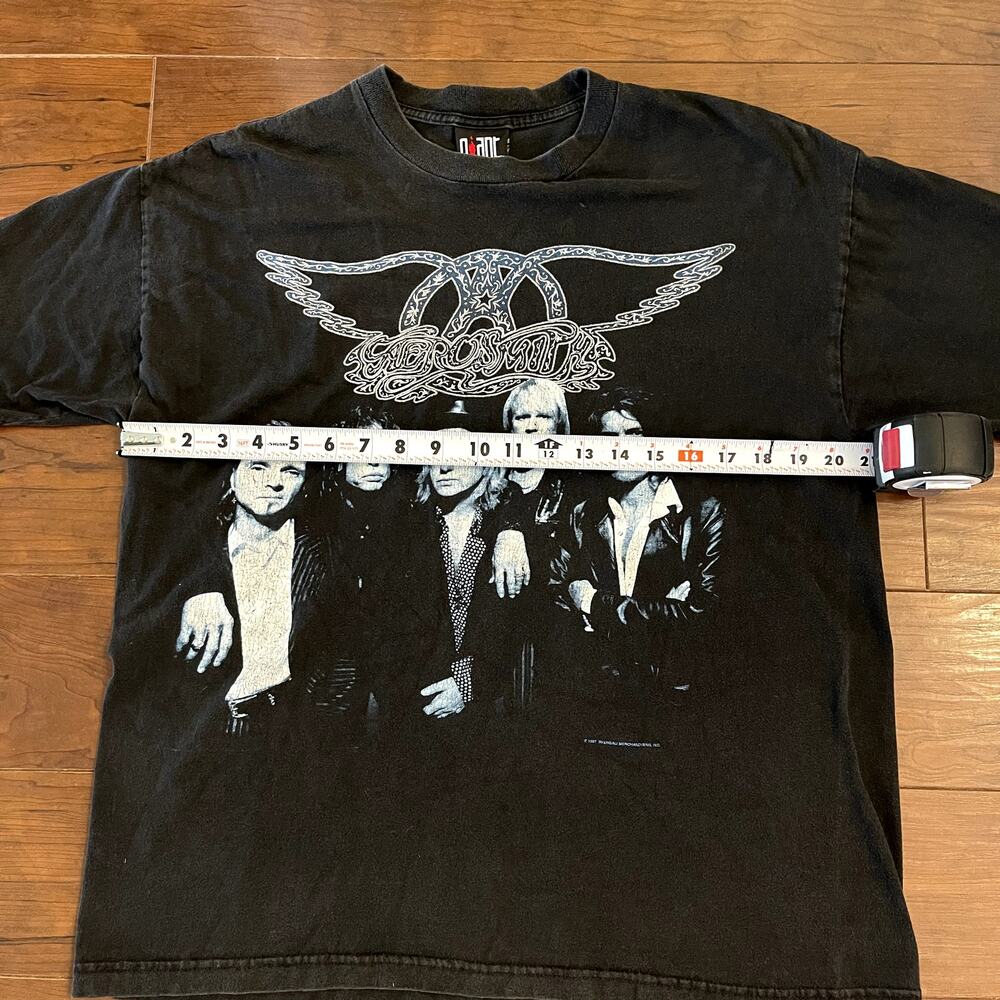 Vintage Giant 1997 Aerosmith Nine Lives Tour Double Sided TShirt Size Large - Picture 5 of 8